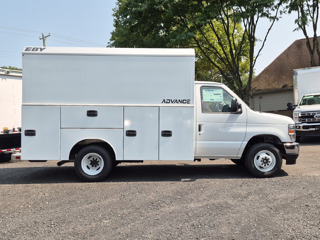 New 2027 Ford E-350 and Econoline 350 Super Duty w/ Power Equipment Group RWD image 6