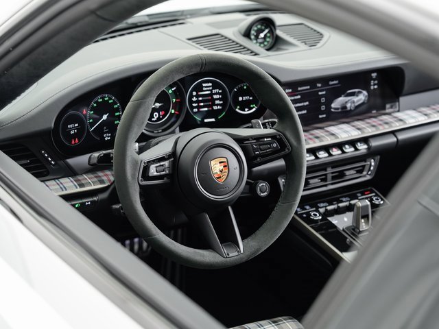Certified 2025 Porsche 911 Turbo S image 9
