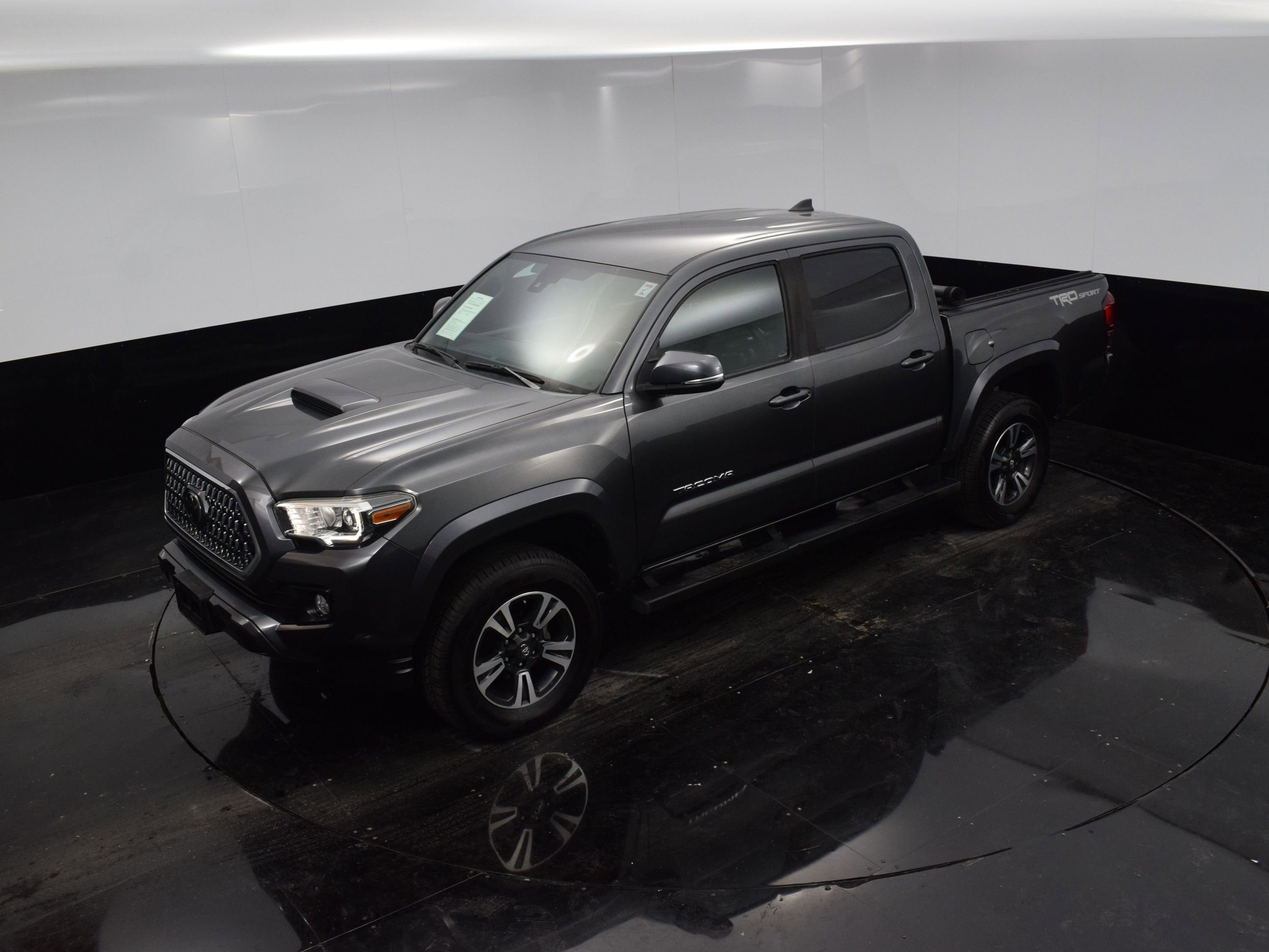Used 2019 Toyota Tacoma SR5 image 25