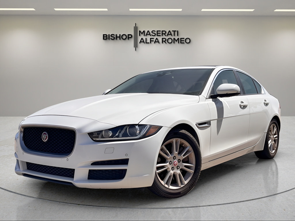 Used 2017 Jaguar XE Premium RWD image 2