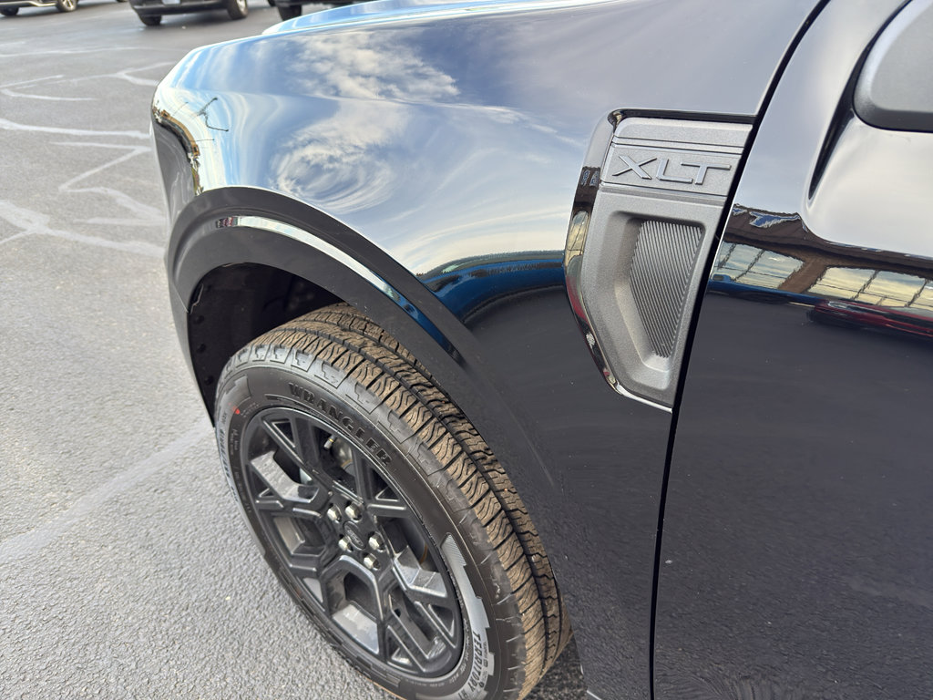 New 2025 Ford Maverick XLT w/ XLT Luxury Package image 9