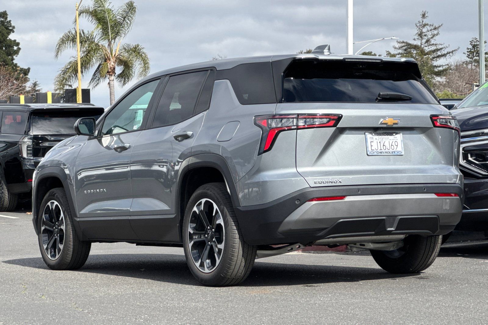Used 2026 Chevrolet Equinox LT w/ Safety and Technology Package image 7