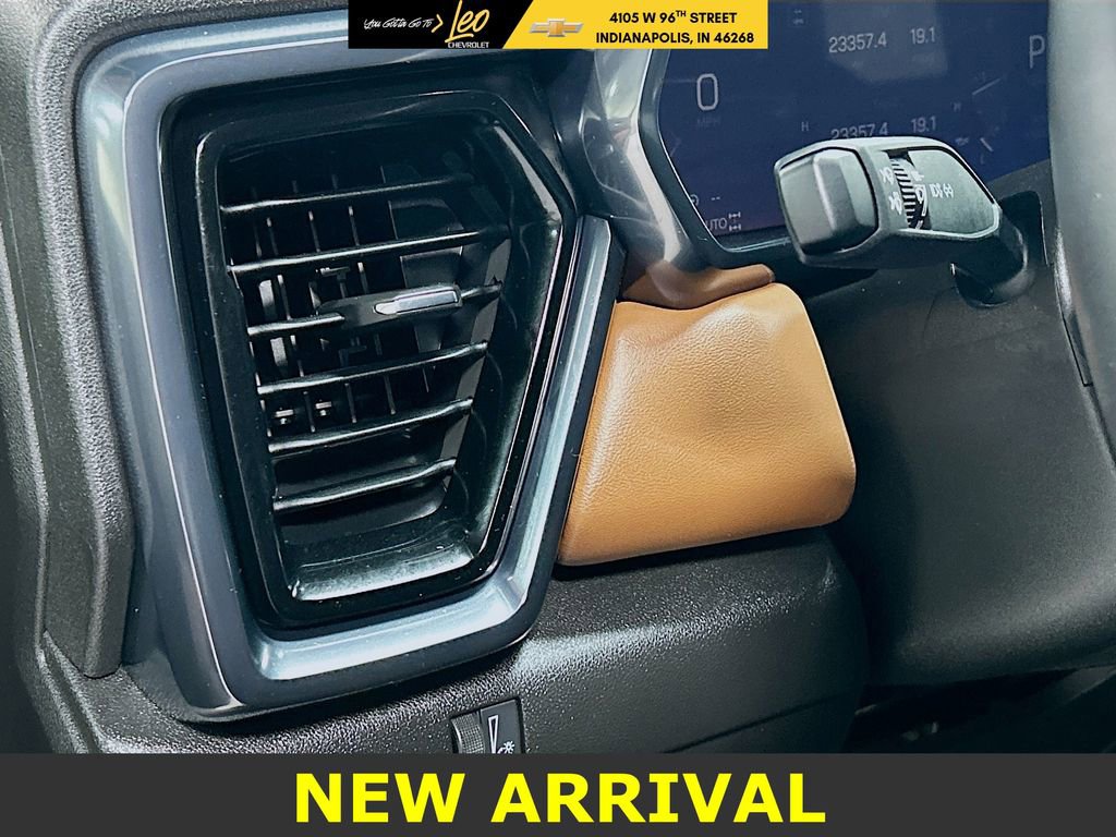 Used 2024 GMC Canyon AT4 w/ Canyon Safety Plus Package image 10