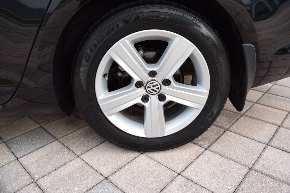 Used 2015 Volkswagen Golf TDI S FWD image 83