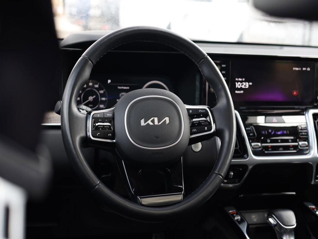 Used 2023 Kia Sorento SX Prestige AWD/4WD image 9