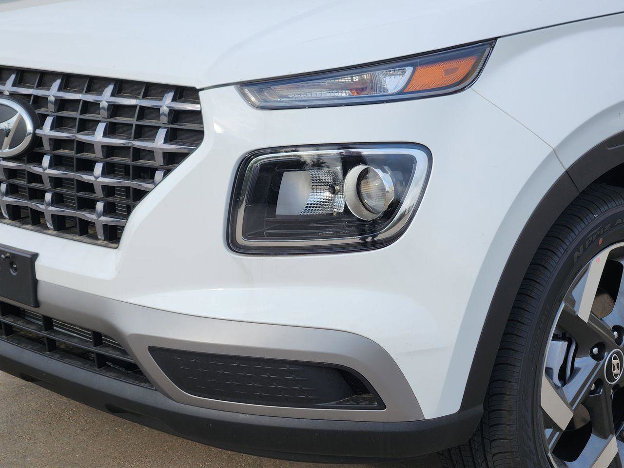 New 2026 Hyundai Venue SEL FWD image 6