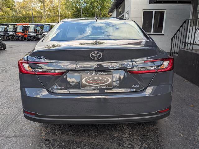 Used 2025 Toyota Camry LE image 4