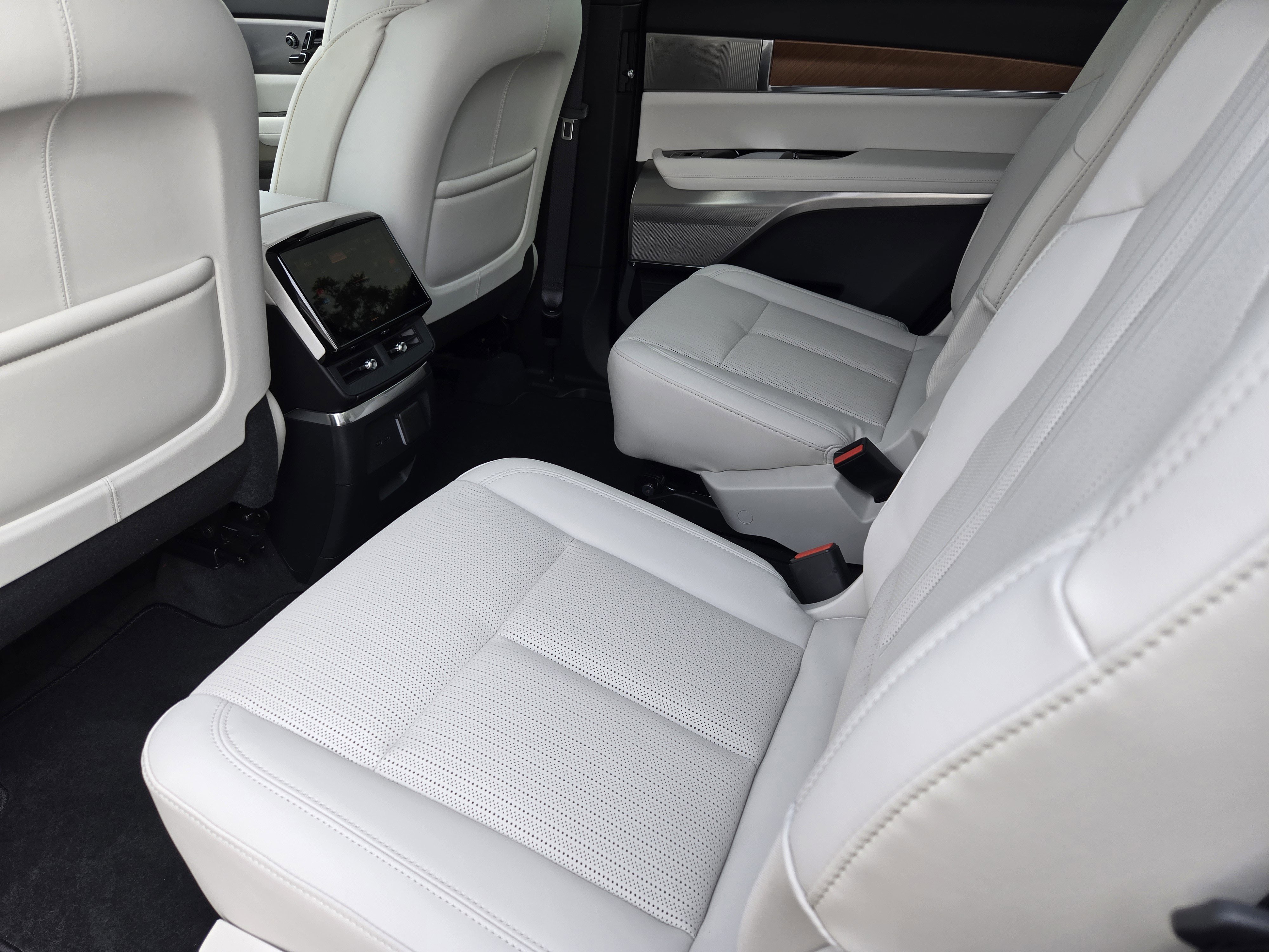 New 2026 Cadillac Vistiq Sport image 20