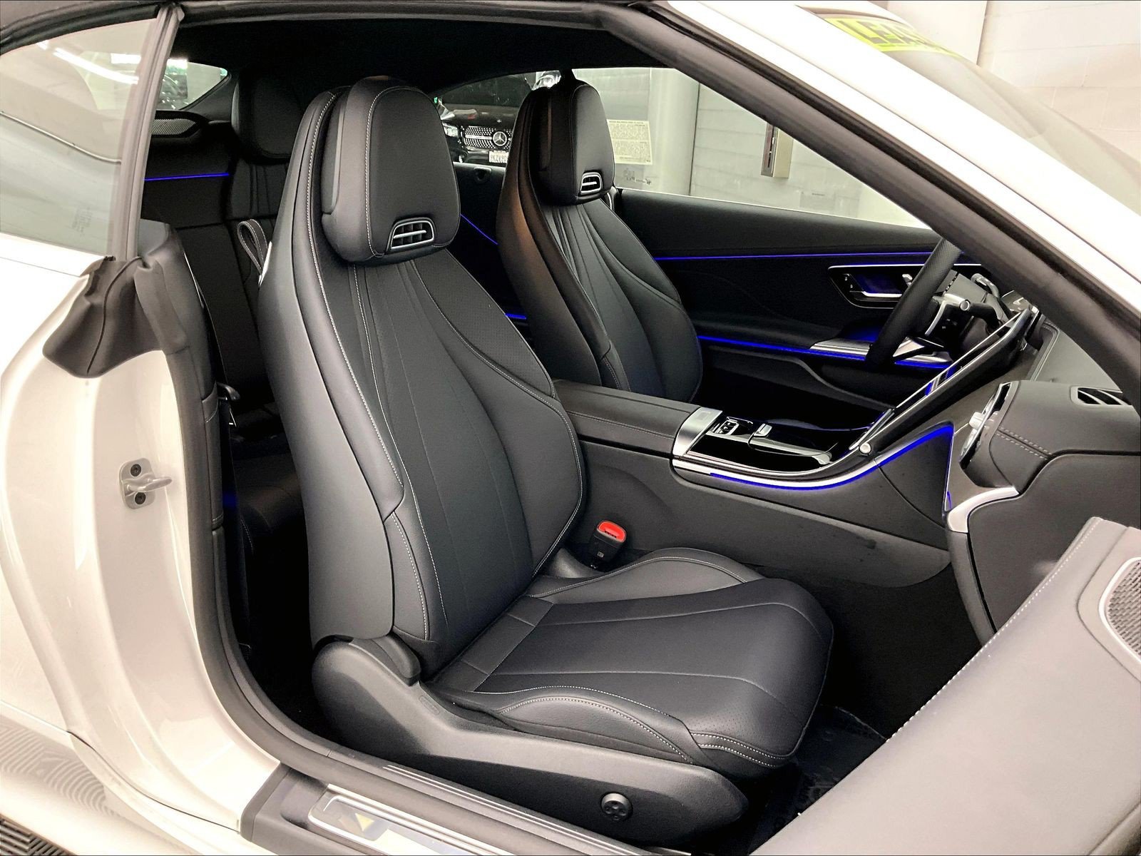 Used 2026 Mercedes-Benz CLE 450 4MATIC Cabriolet image 6