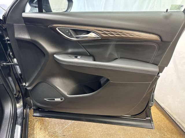 Used 2023 Buick Envision Avenir AWD/4WD image 30