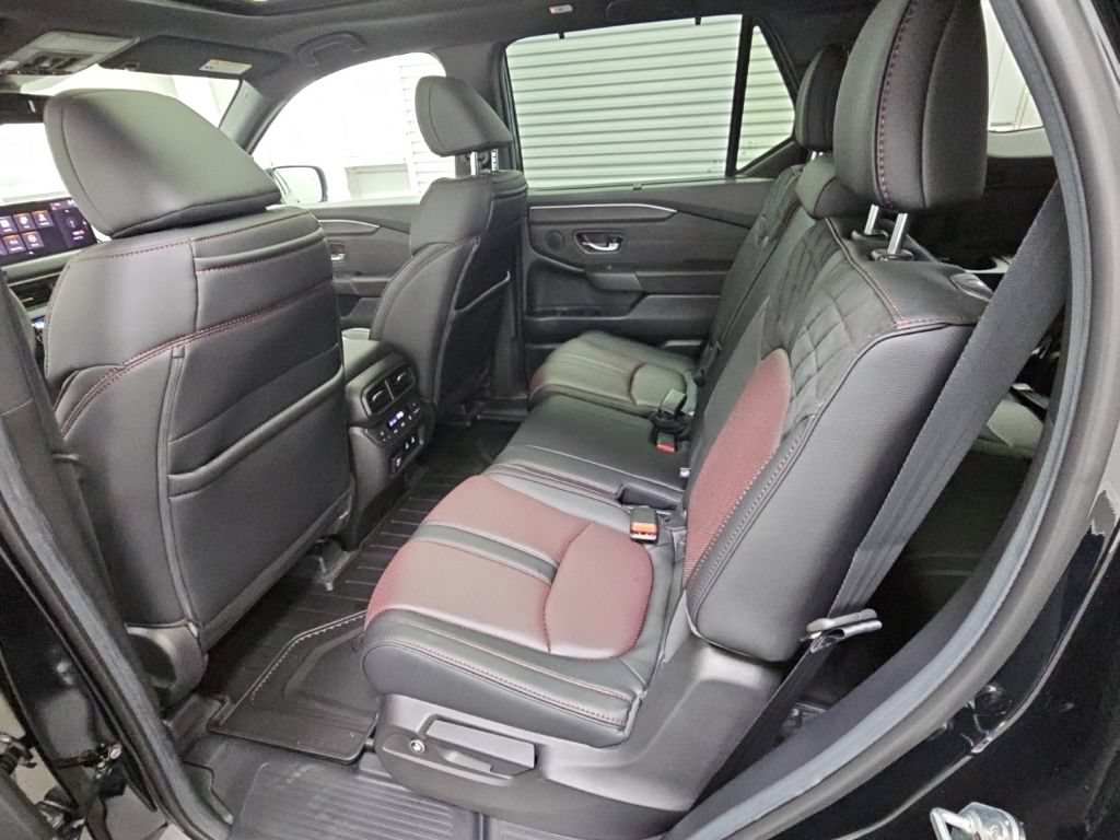 New 2026 Honda Pilot Black Edition image 33