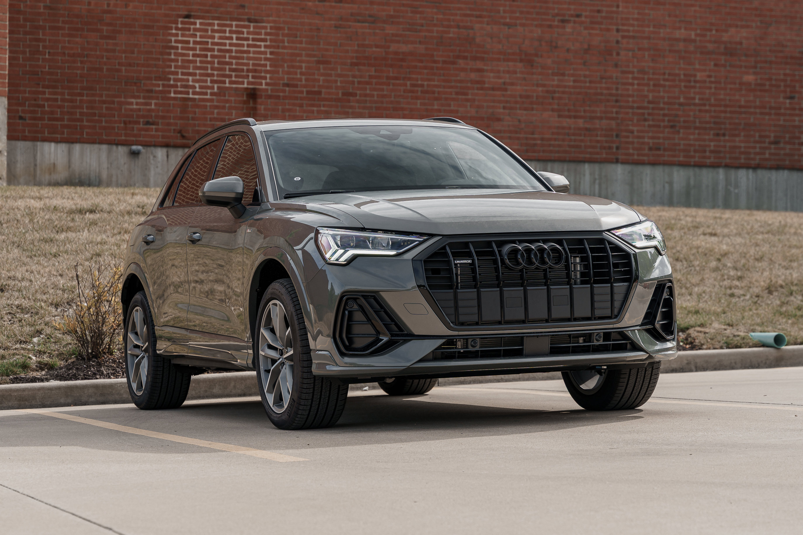 New 2025 Audi Q3 2.0T Premium