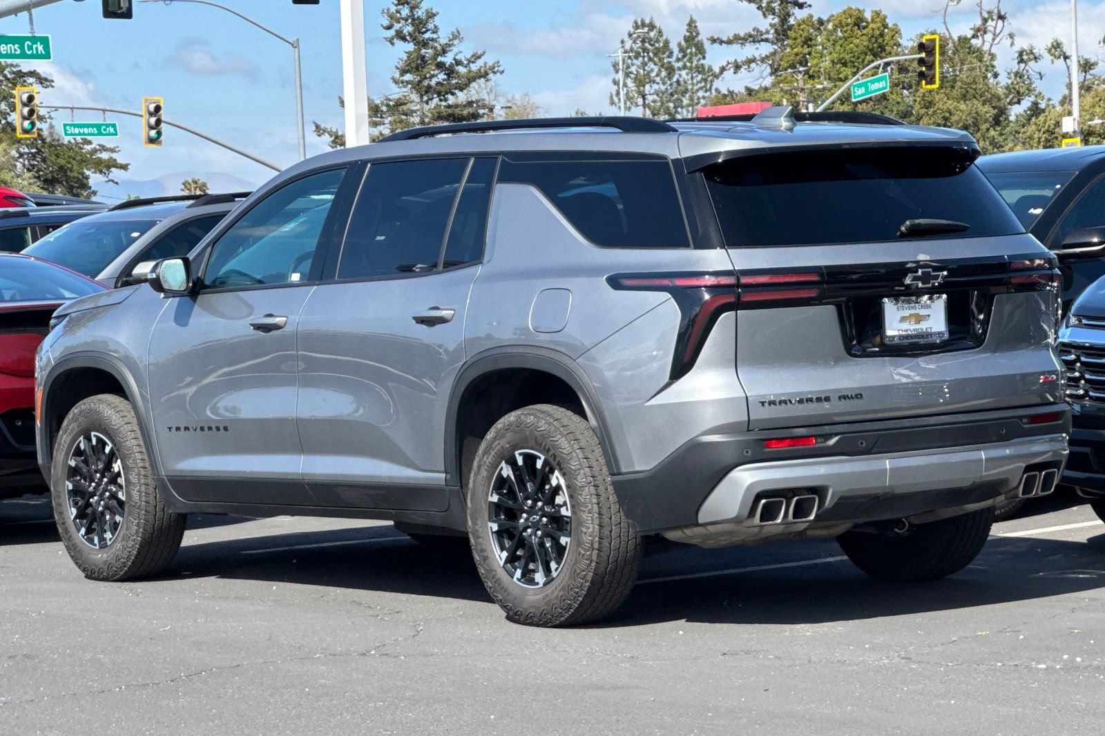 Used 2025 Chevrolet Traverse Z71 AWD/4WD image 7