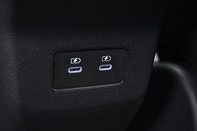 New 2025 Nissan Kicks SR image 26