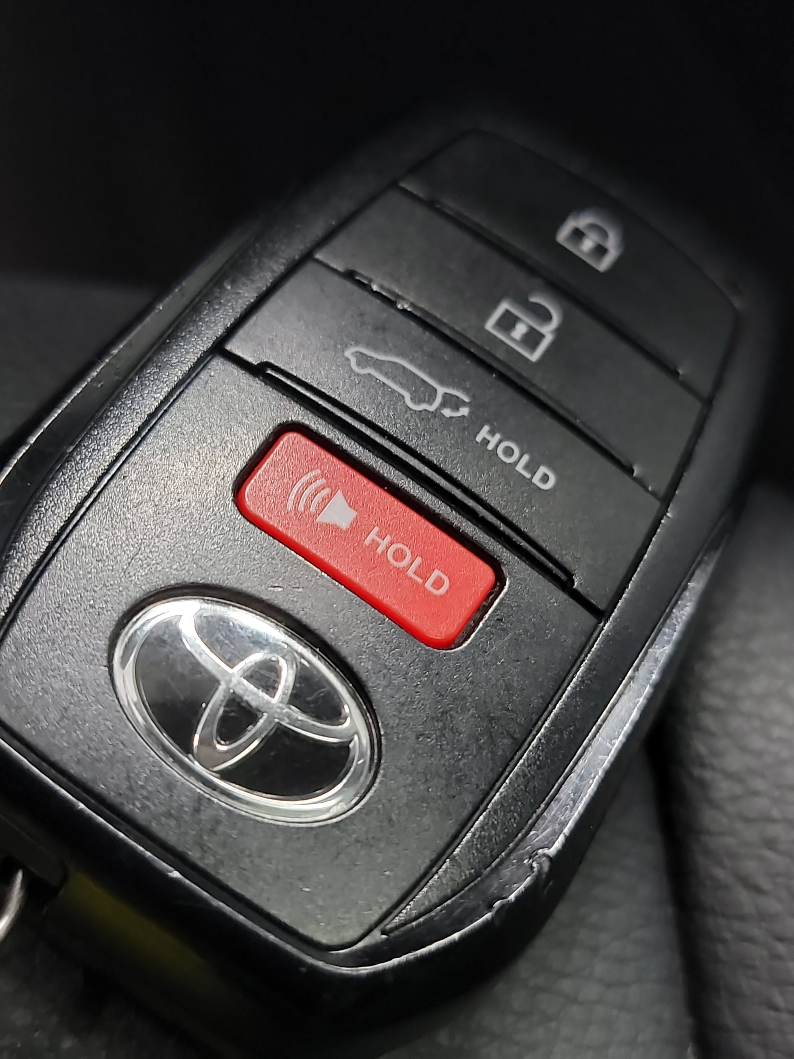 Used 2026 Toyota Corolla Cross XLE w/ Convenience Package FWD image 32