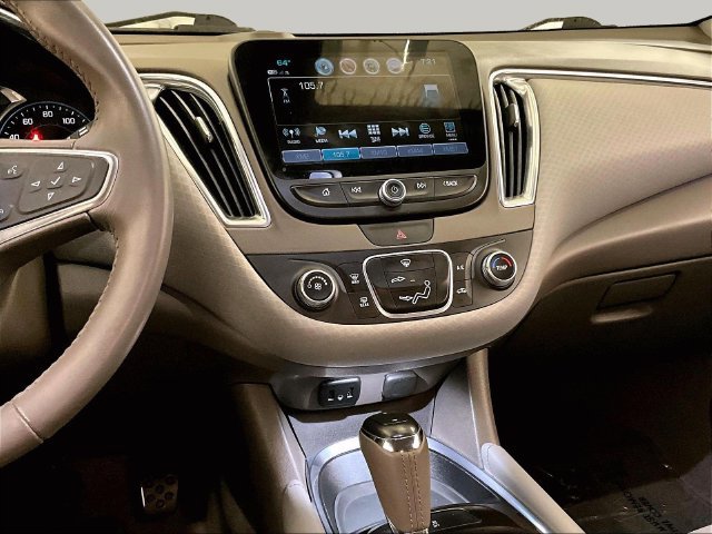Used 2018 Chevrolet Malibu LT FWD image 6