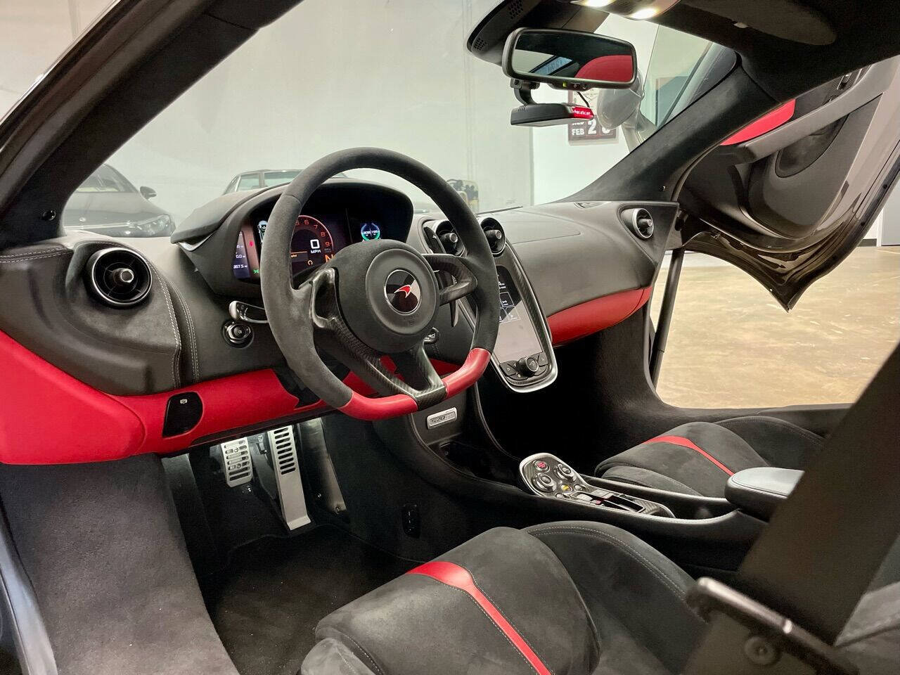 Used 2017 McLaren 570S RWD image 35