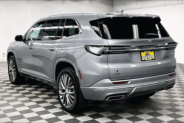 Used 2025 Buick Enclave Avenir w/ Super Cruise Package image 3