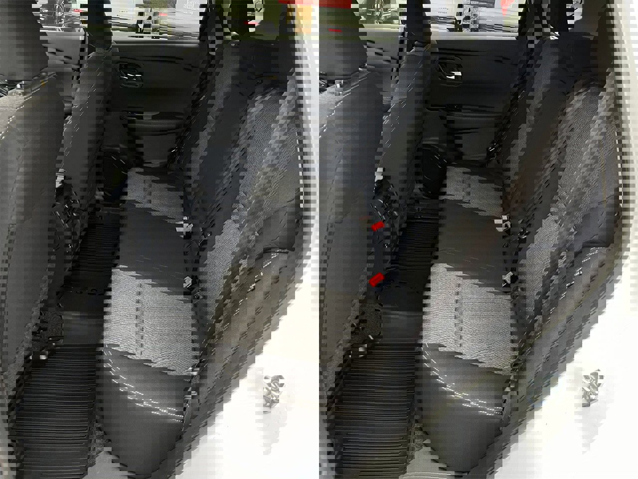 Certified 2024 Nissan Rogue SV image 24