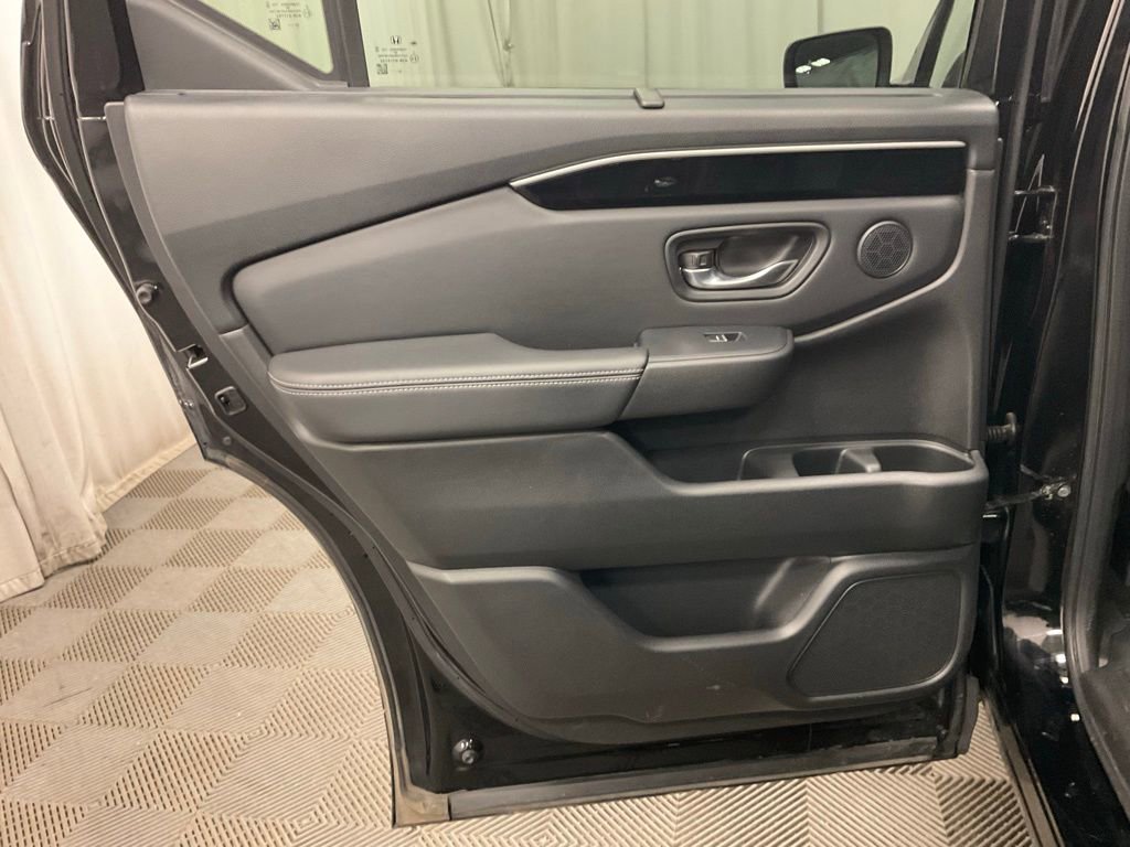 Used 2023 Honda Pilot Touring image 31