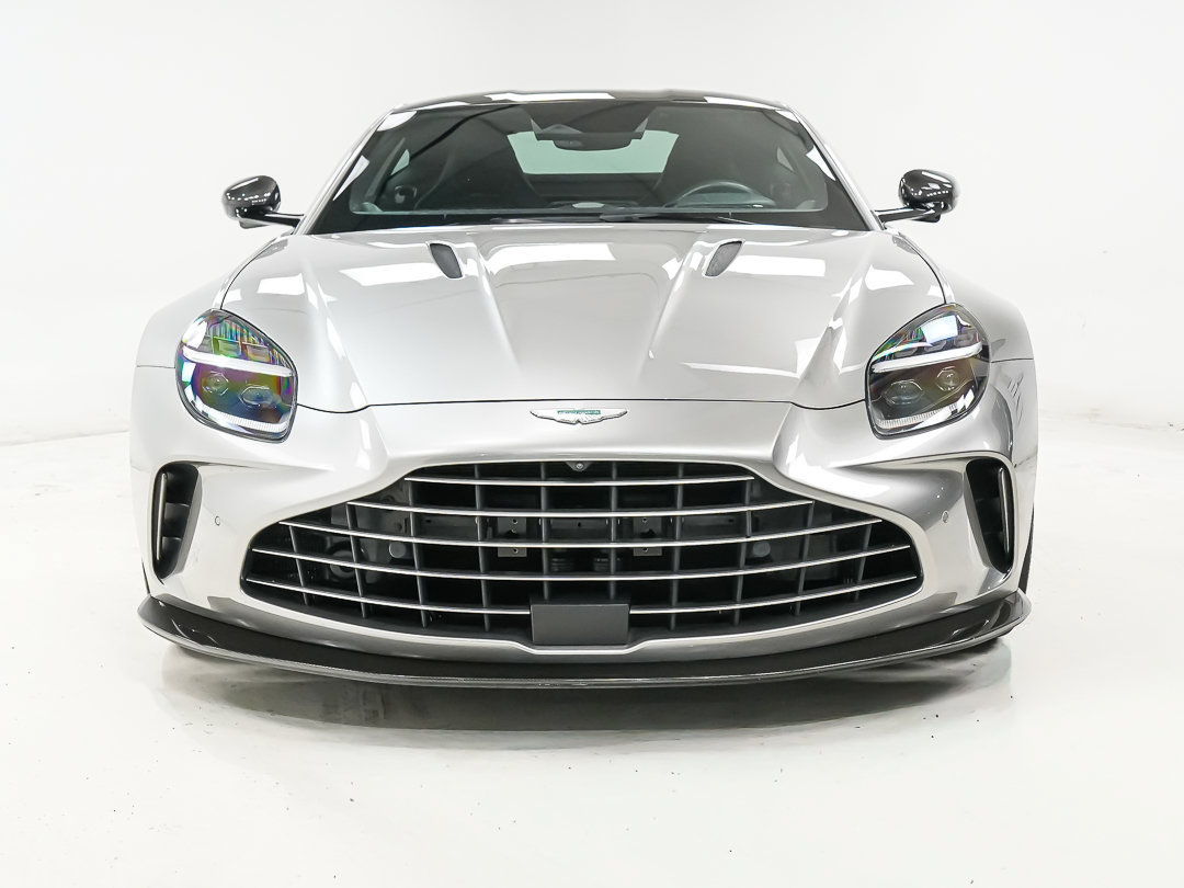 Used 2025 Aston Martin V8 Vantage Coupe RWD image 7