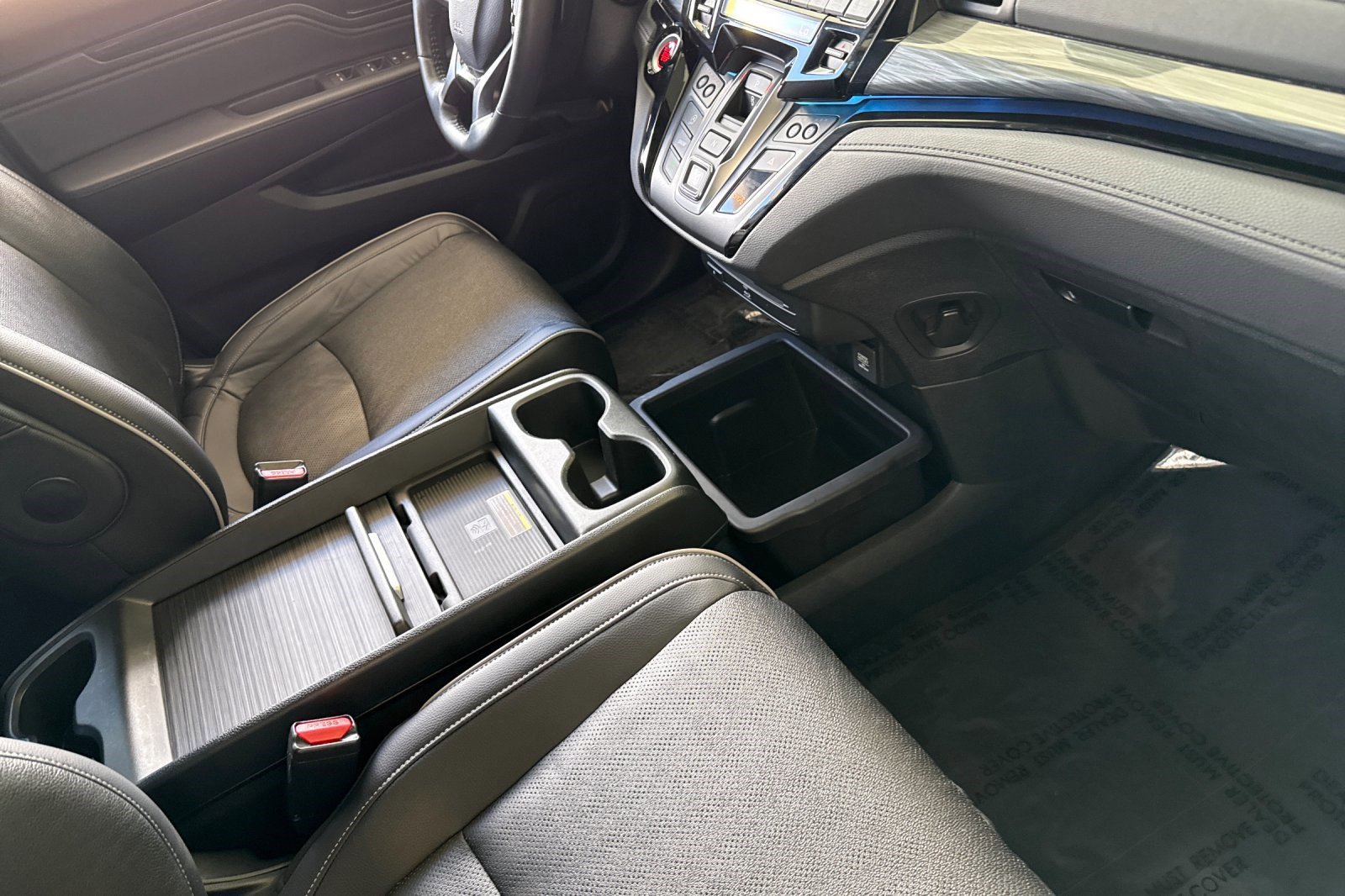 Used 2023 Honda Odyssey Elite image 32