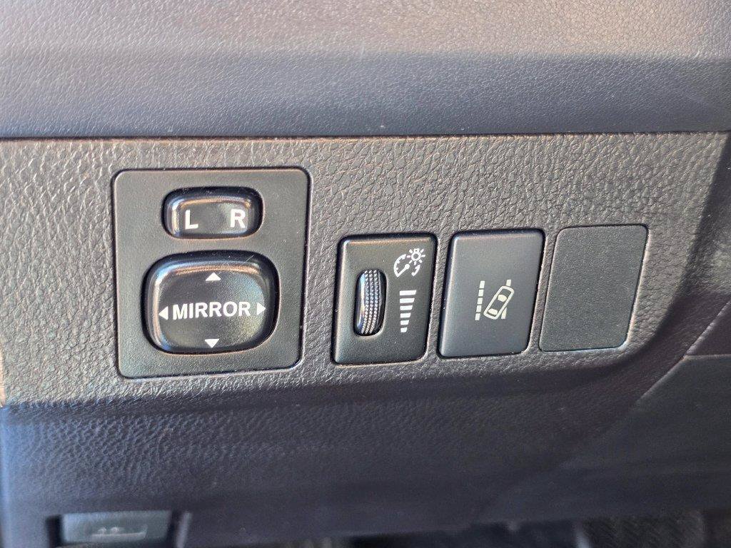 Used 2018 Toyota RAV4 LE w/ All Weather Liner Package FWD image 19