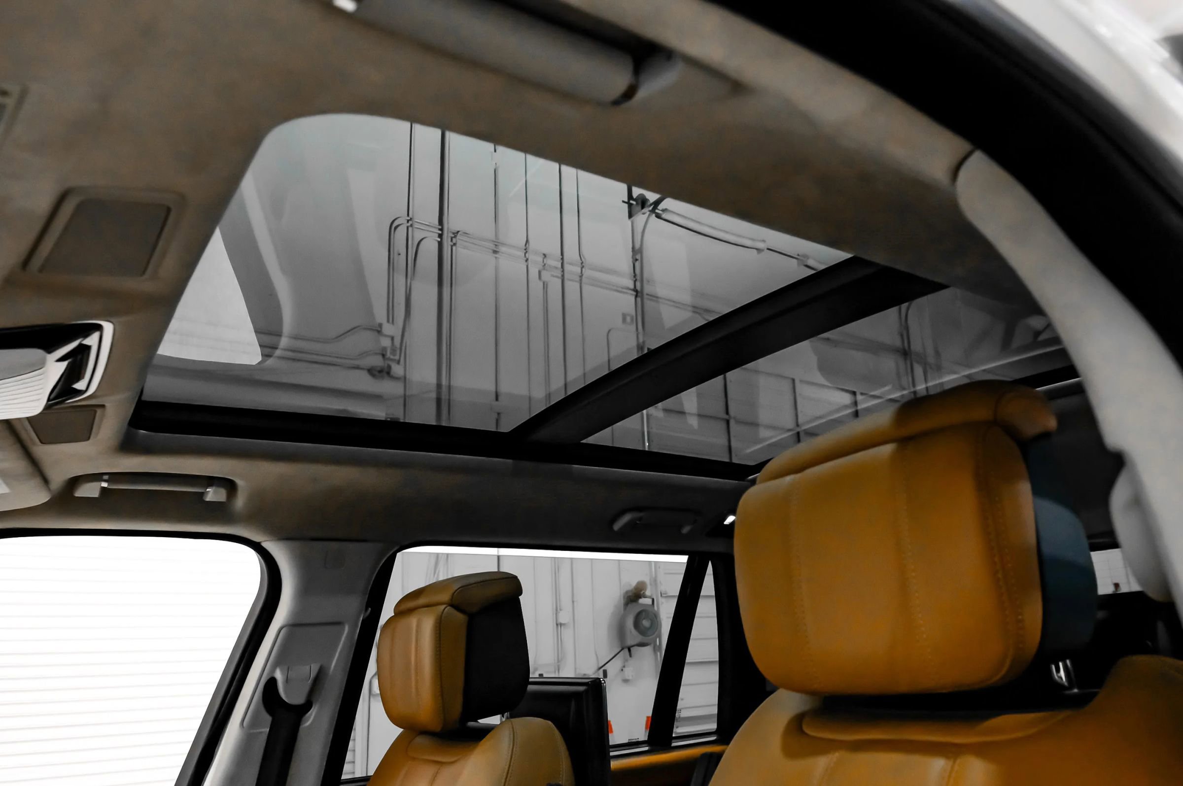 Used 2019 Land Rover Range Rover Long Wheelbase Autobiography image 37