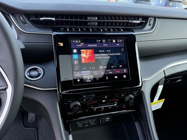 New 2025 Jeep Grand Cherokee Laredo X image 18