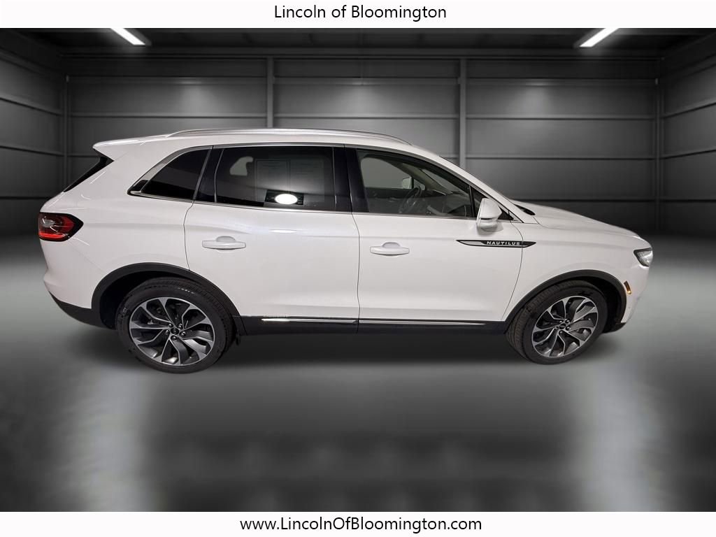 Certified 2023 Lincoln Nautilus Reserve w/ Equipment Group 201A image 8