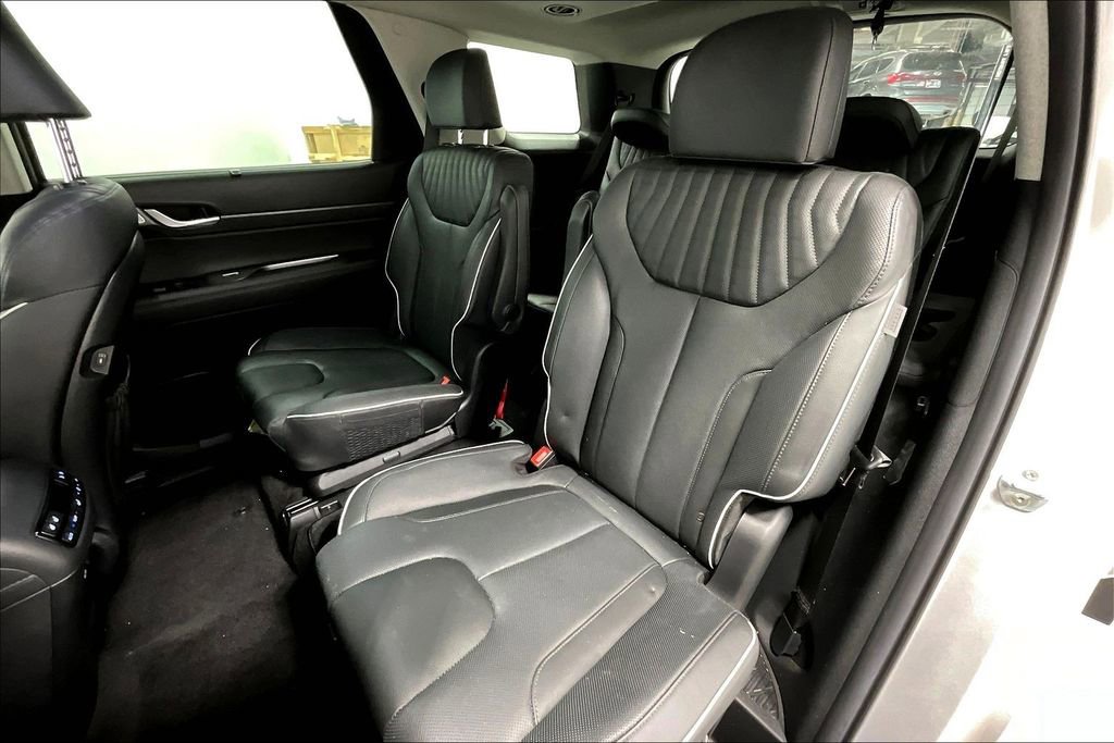 Used 2024 Hyundai Palisade Limited image 34