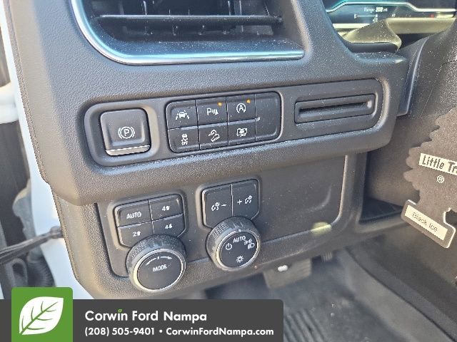 Used 2023 Chevrolet Tahoe Z71 w/ Luxury Package AWD/4WD image 20