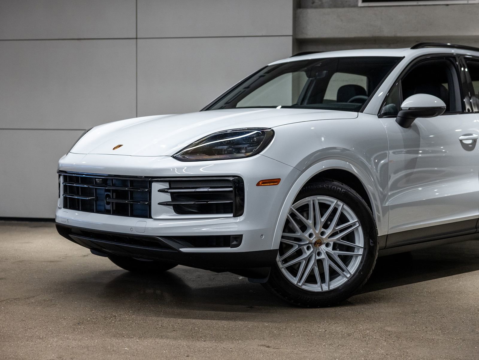 Certified 2025 Porsche Cayenne image 17