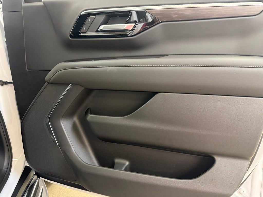 New 2026 Chevrolet Suburban LS image 27