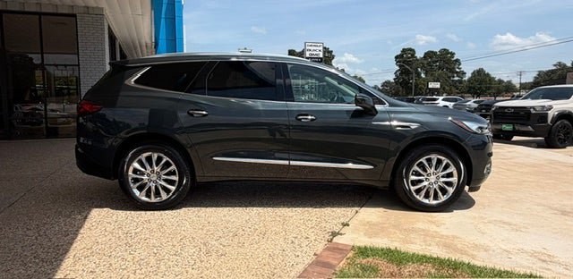 Used 2021 Buick Enclave Essence FWD image 2