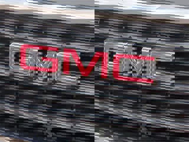 Used 2018 GMC Terrain SLE w/ Driver Convenience Package image 11