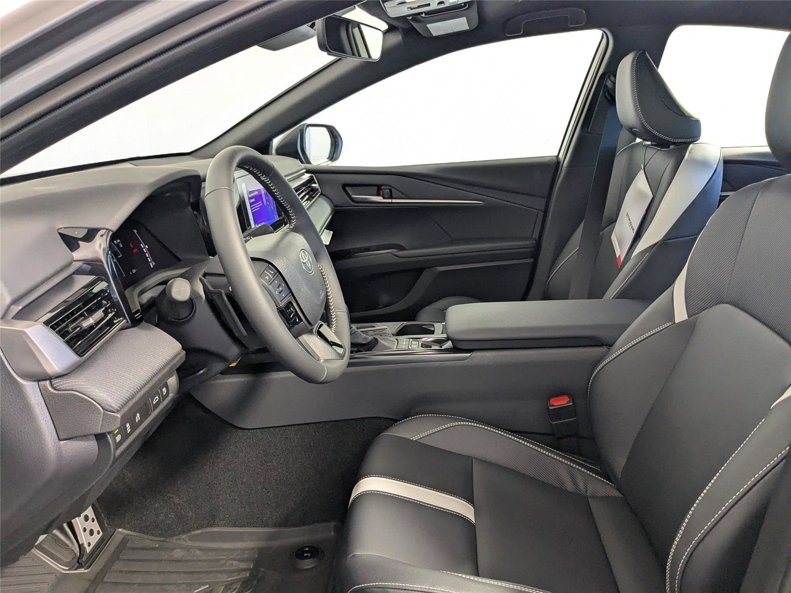 New 2026 Toyota Camry SE image 10