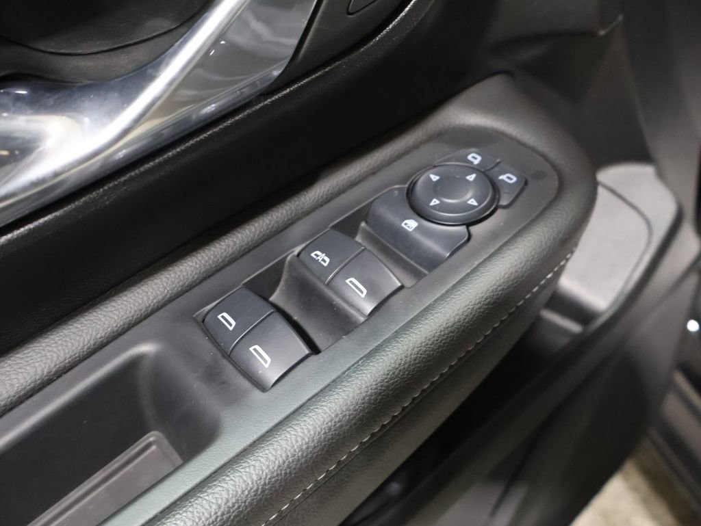 Used 2024 GMC Terrain SLE image 13