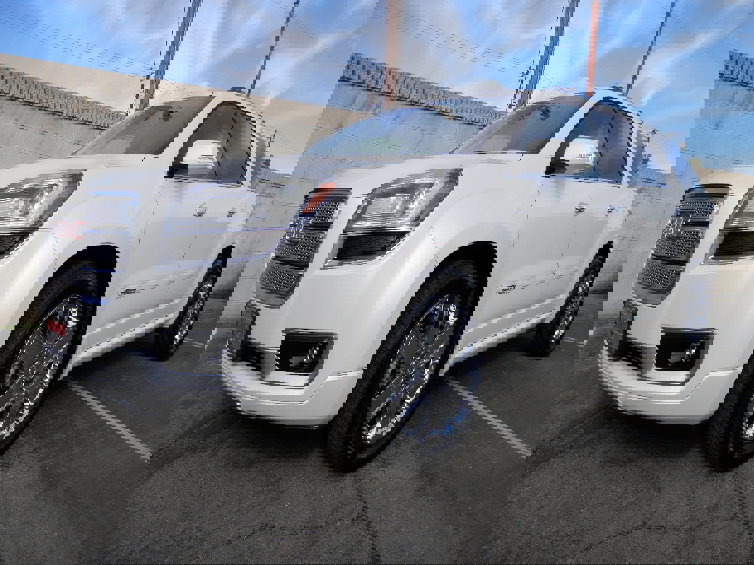 Used 2016 GMC Acadia Denali image 1