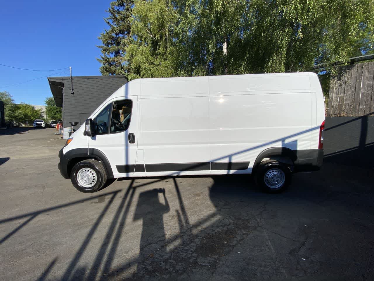 Used 2026 RAM ProMaster 2500 w/ Convenience Group FWD image 3