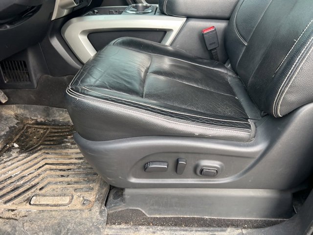 Used 2019 Nissan Titan PRO-4X w/ Pro-4x Convenience Package image 14
