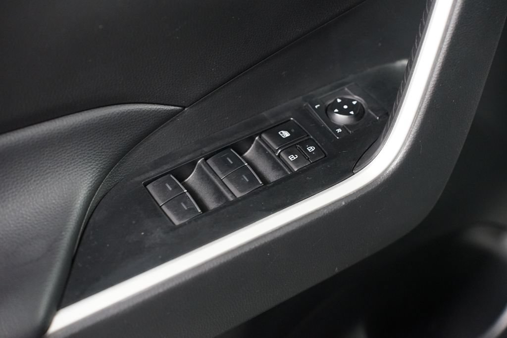 Used 2024 Toyota RAV4 XLE FWD image 28