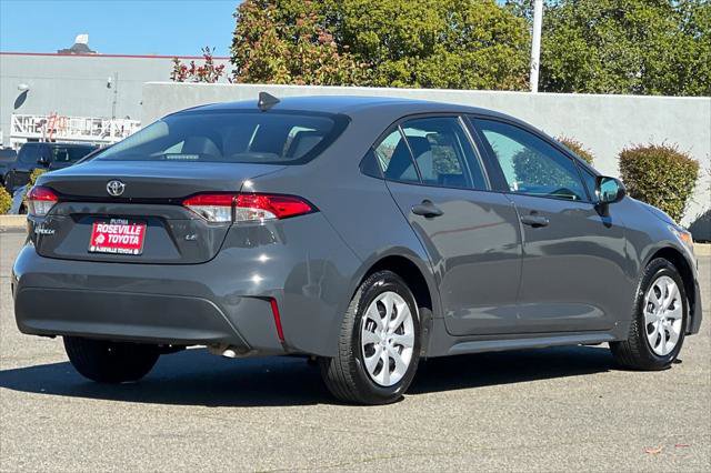 Certified 2025 Toyota Corolla LE image 2