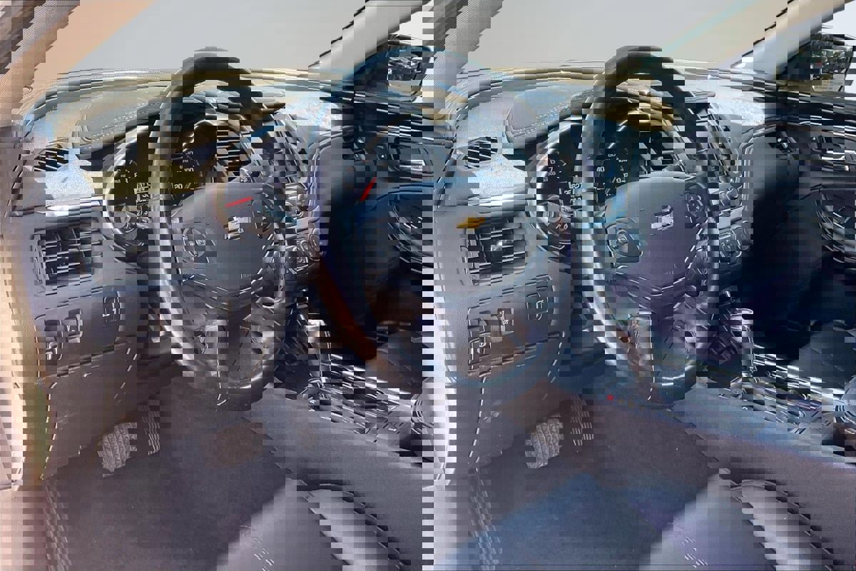 Used 2019 Chevrolet Impala LT image 14