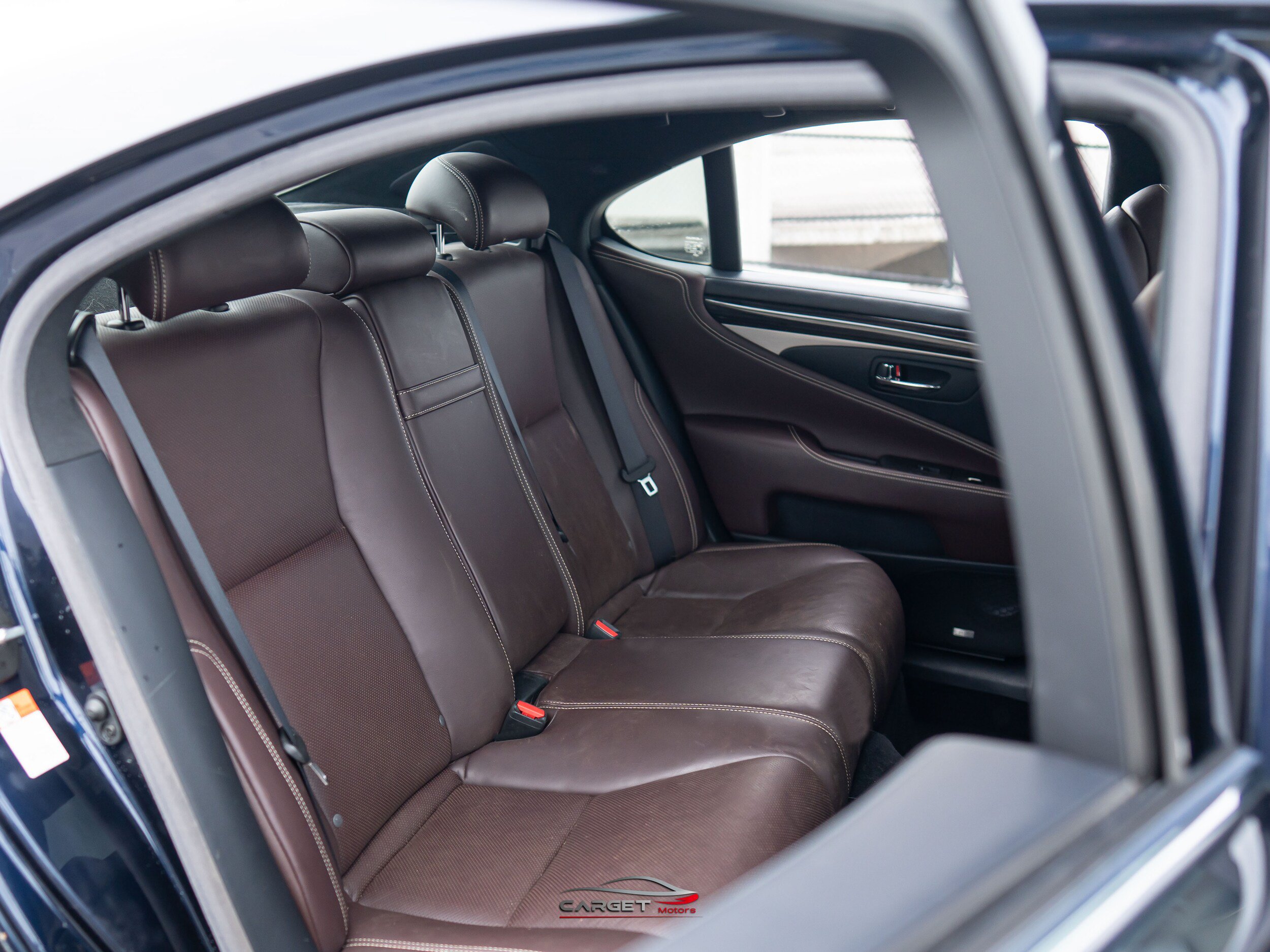 Used 2017 Lexus LS 460 RWD image 12