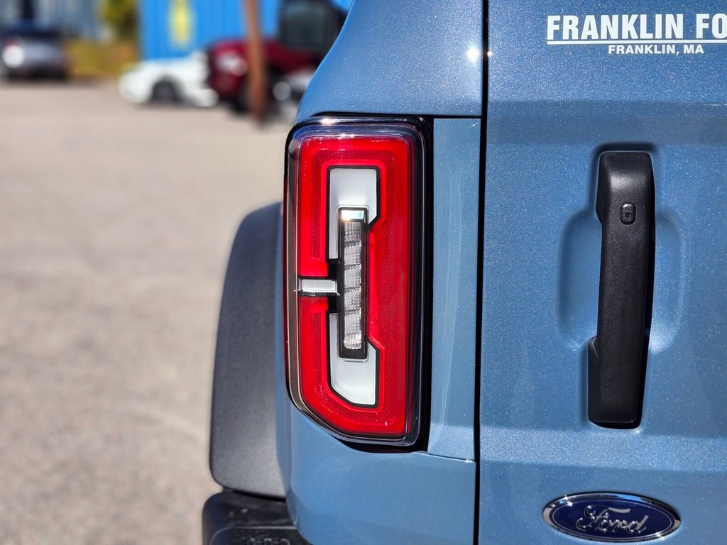 New 2025 Ford Bronco Badlands image 9