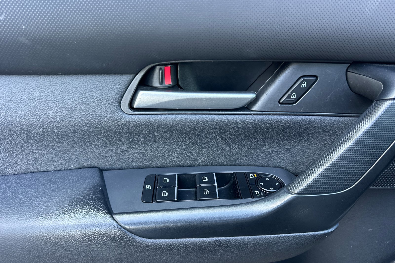 Used 2024 MAZDA CX-50 AWD 2.5 S w/ Preferred Package image 11