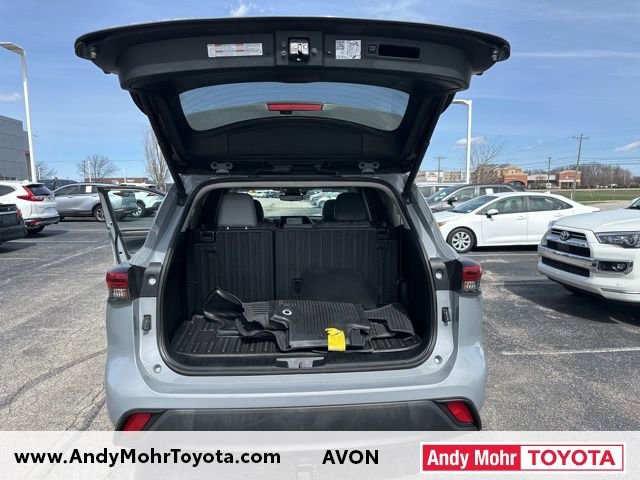 Used 2022 Toyota Highlander Bronze Edition image 13