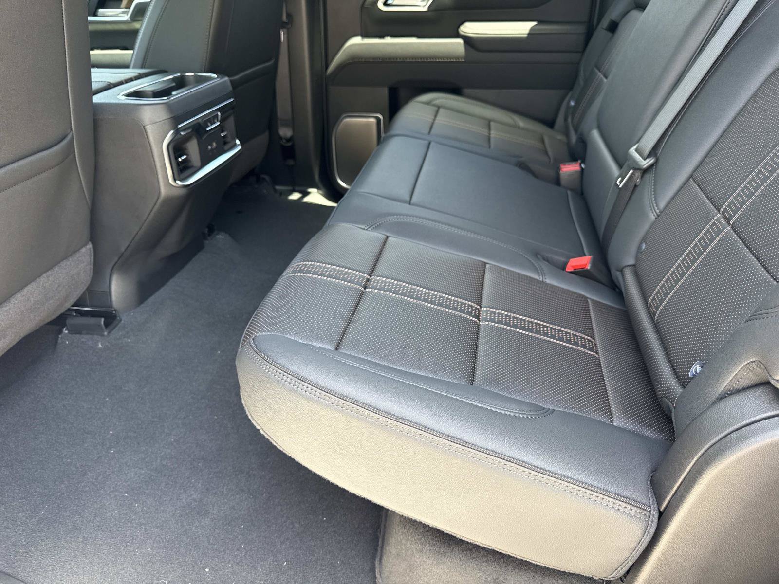 New 2026 Chevrolet Silverado 2500 High Country w/ High Country Premium Package AWD/4WD image 10