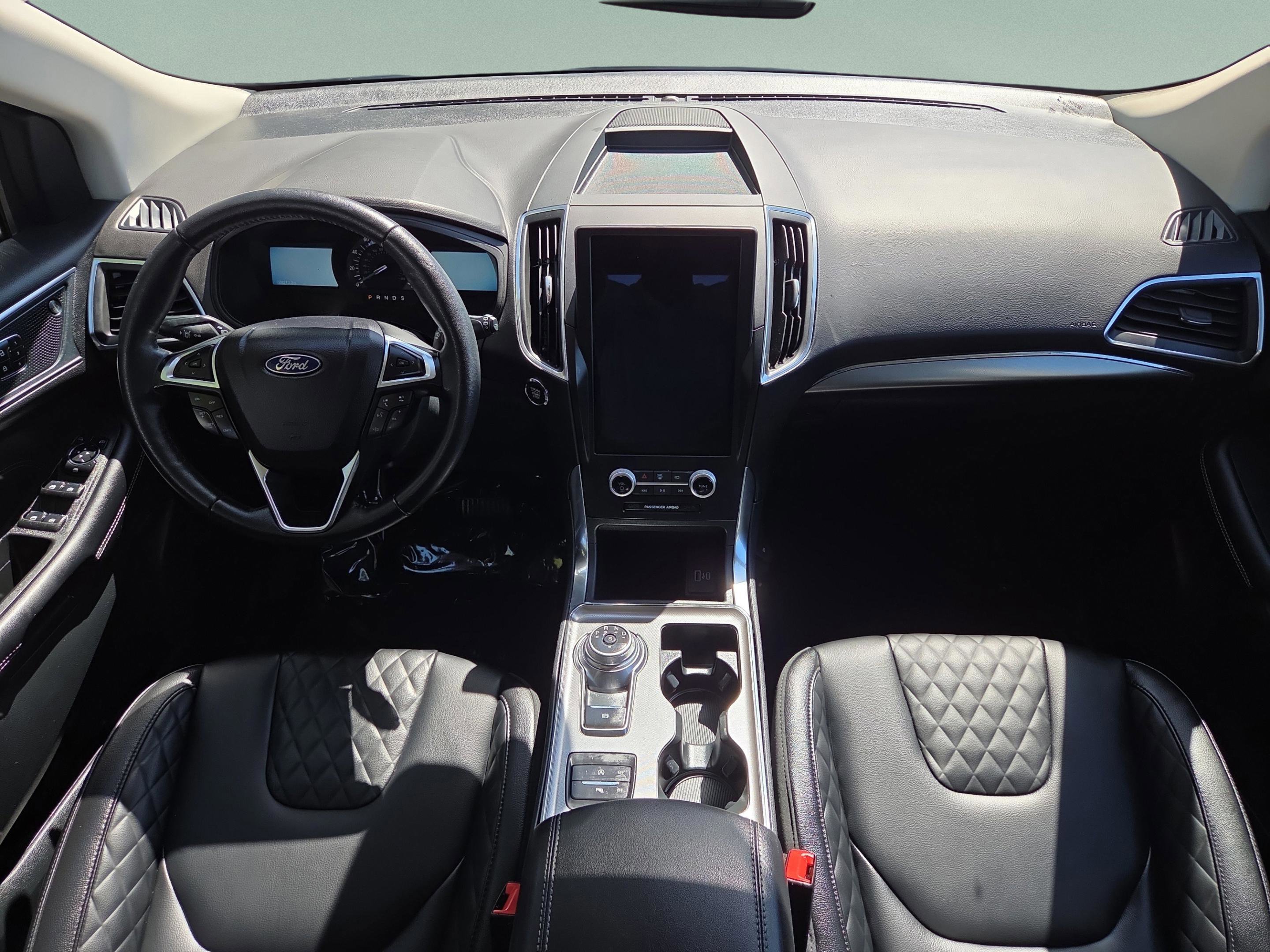 Used 2024 Ford Edge Titanium image 10